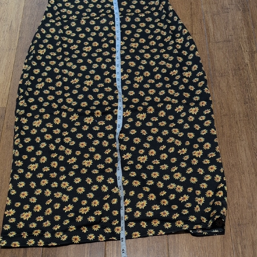 WeWoreWhat Cowl Ditzy Daisies Midi Dress - Picture 13 of 15